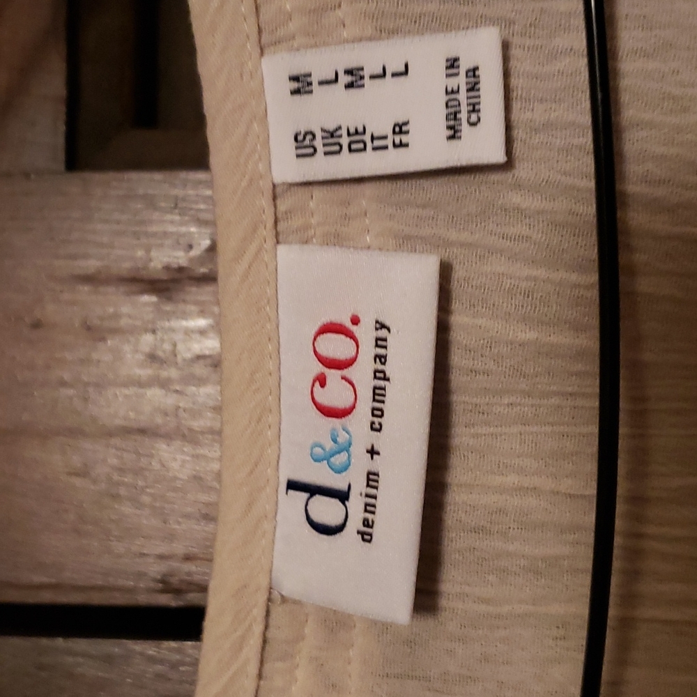 Top - Picture 2 of 3